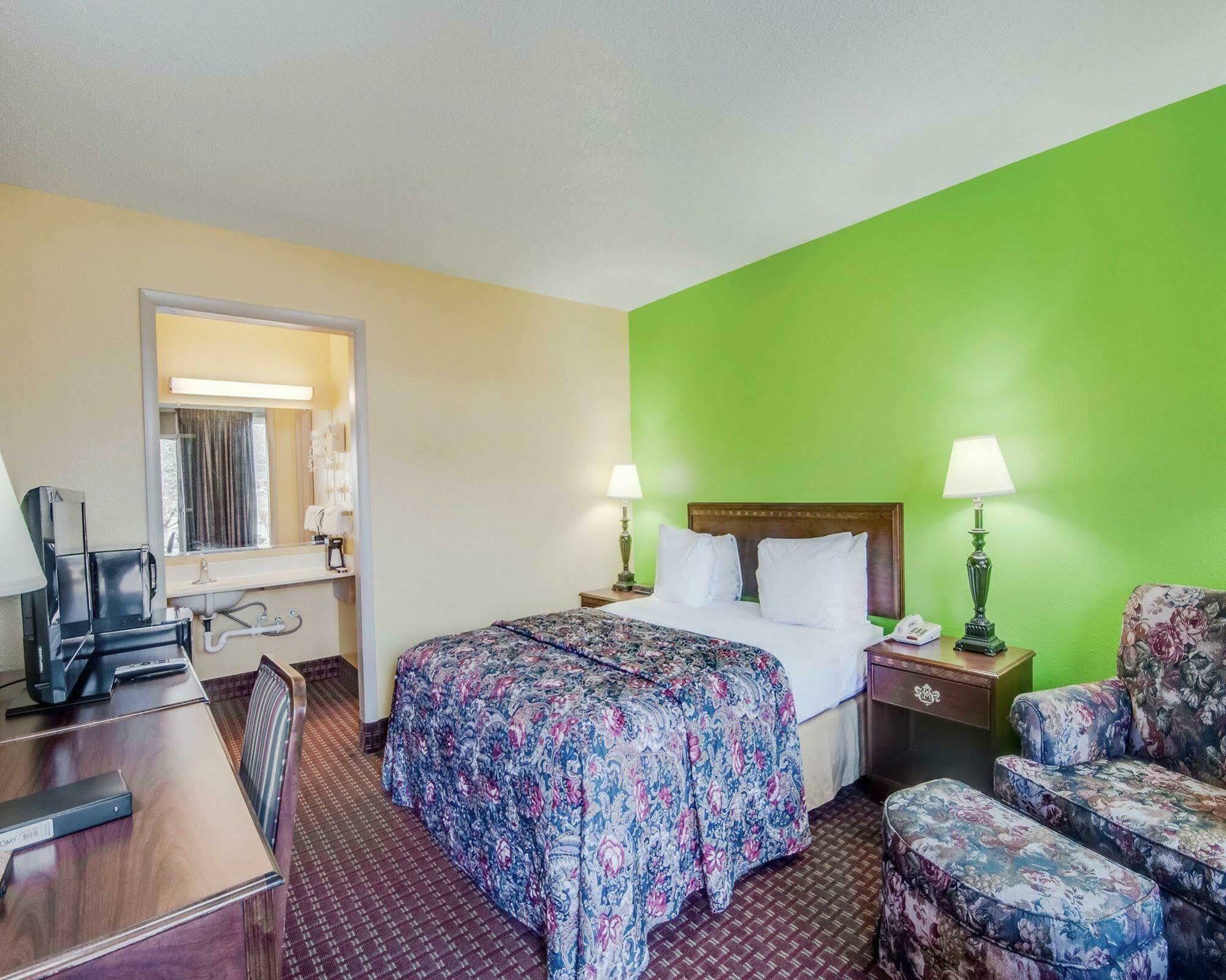 Econo Lodge Marion I-81 Exterior foto